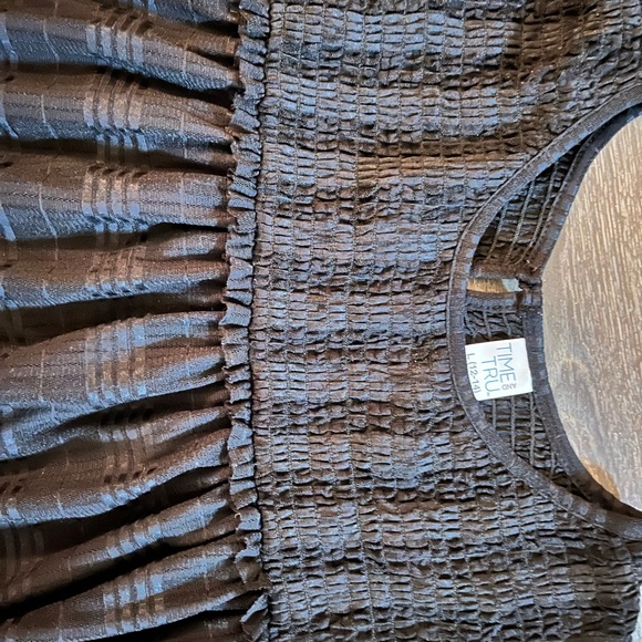 TIME AND TRU BLACK PEASANT RUFFLE TOP WITH BELL SLEEVES | LARGE - Picture 3 of 6